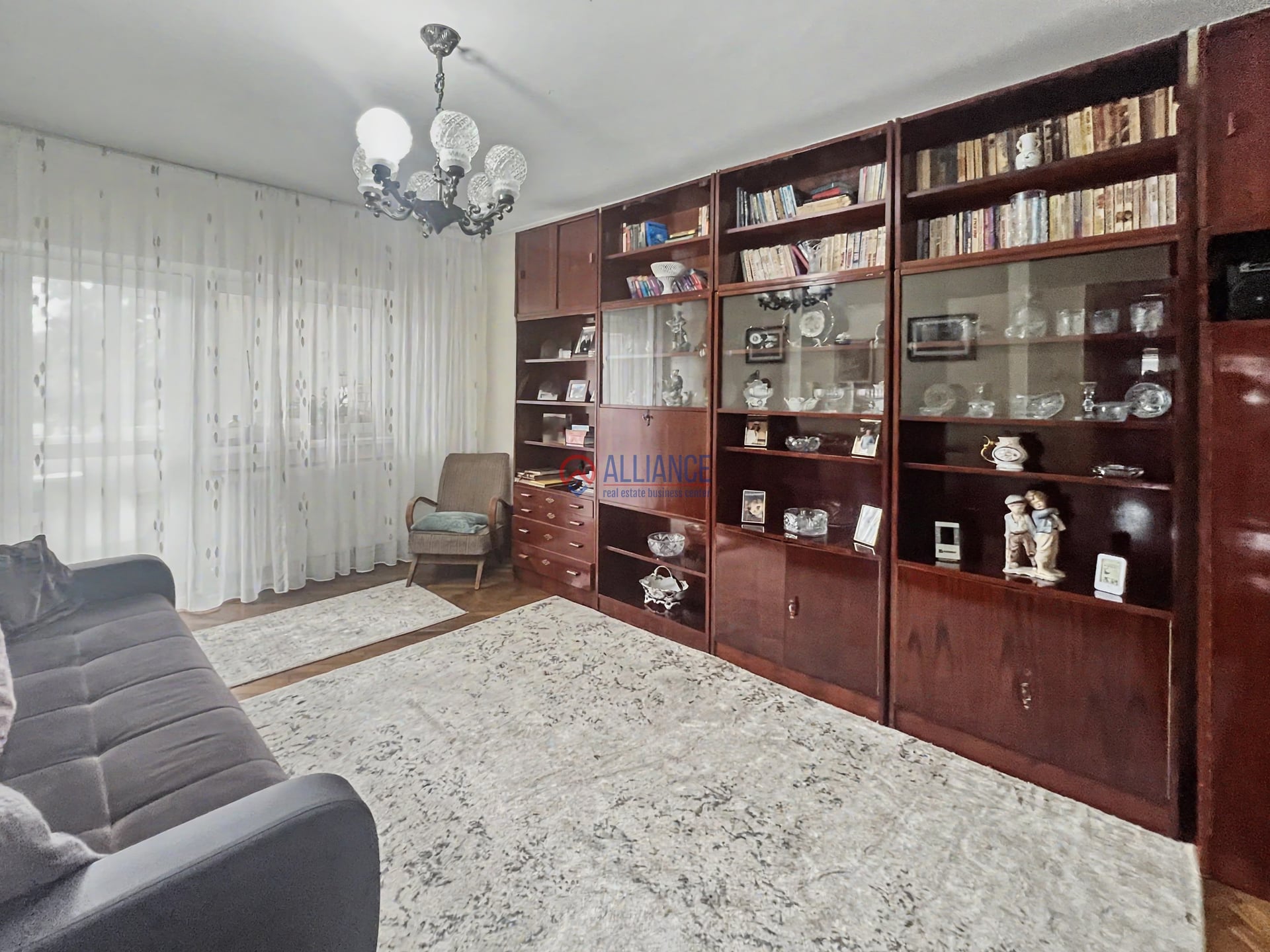 Delfinariu  - | 3 camere decomandate, vedere la parc | - foto 3