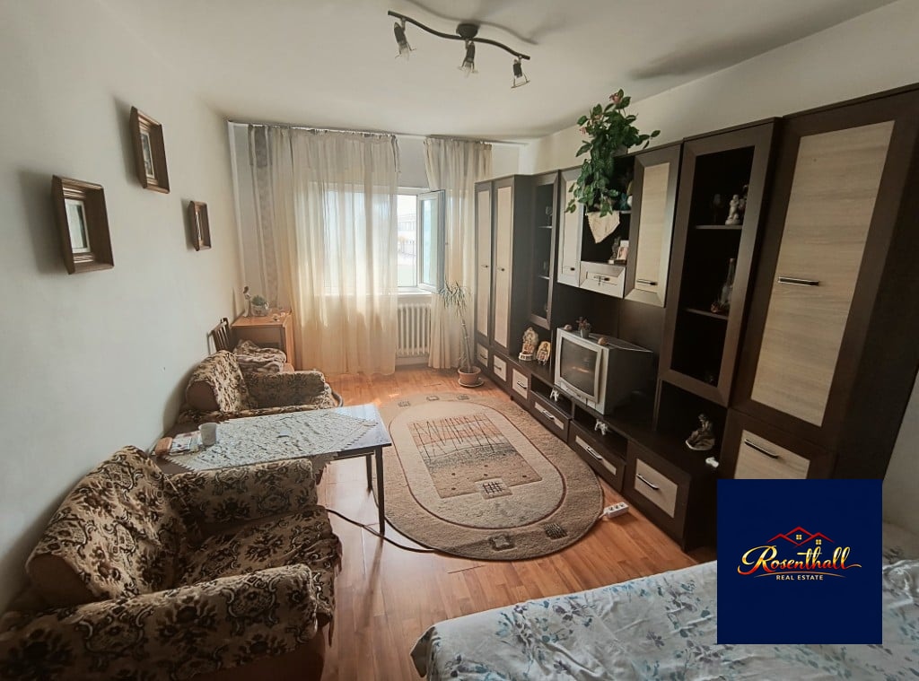 Apartament 2 camere, Central, etaj 1, decomandat
