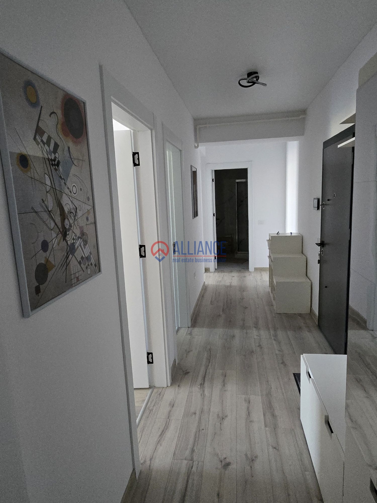 Apartament nou 3 camere de închiriat| Energia| Loc parcare - foto 3
