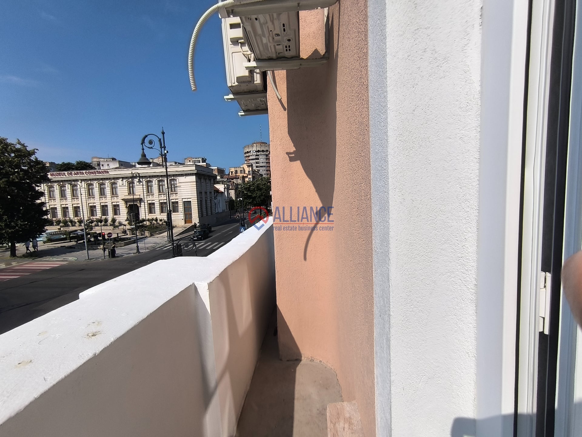 CENTRU HOTEL GRAND- Cladire de birouri emblematica ! - foto 41