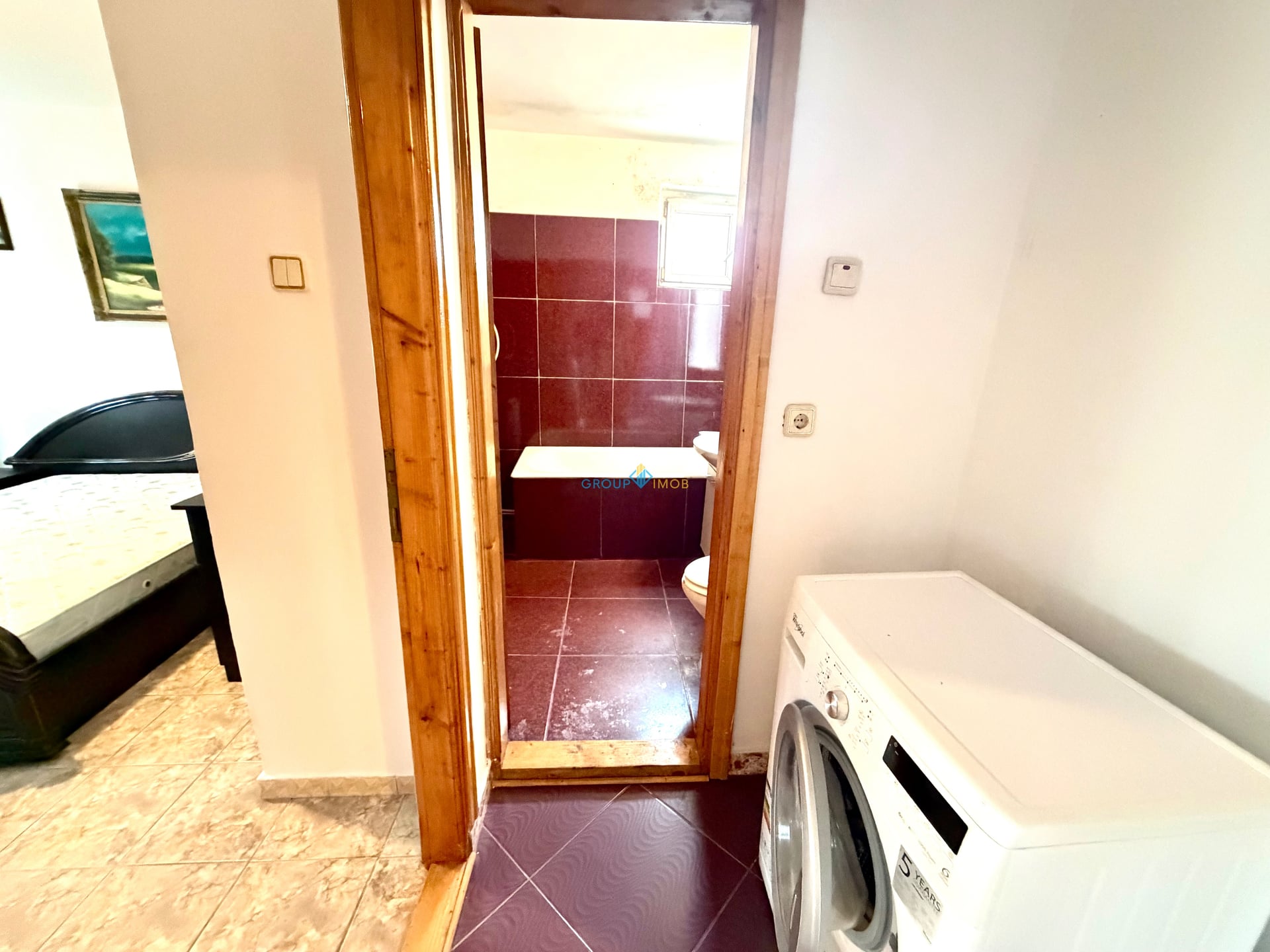 Apartament 3 camere decomandate, et. 4 cu șarpantă, strada Republicii, bloc 1980