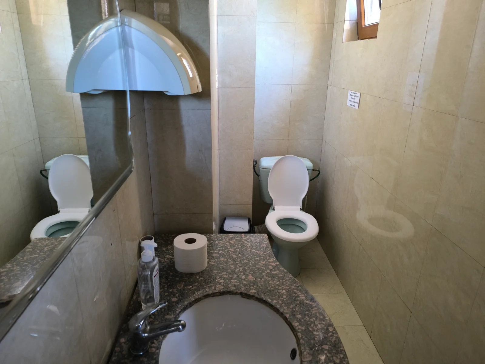 CENTRU TOMIS MALL - Birouri mobilate si cu cheltuieli incluse ! - foto 16