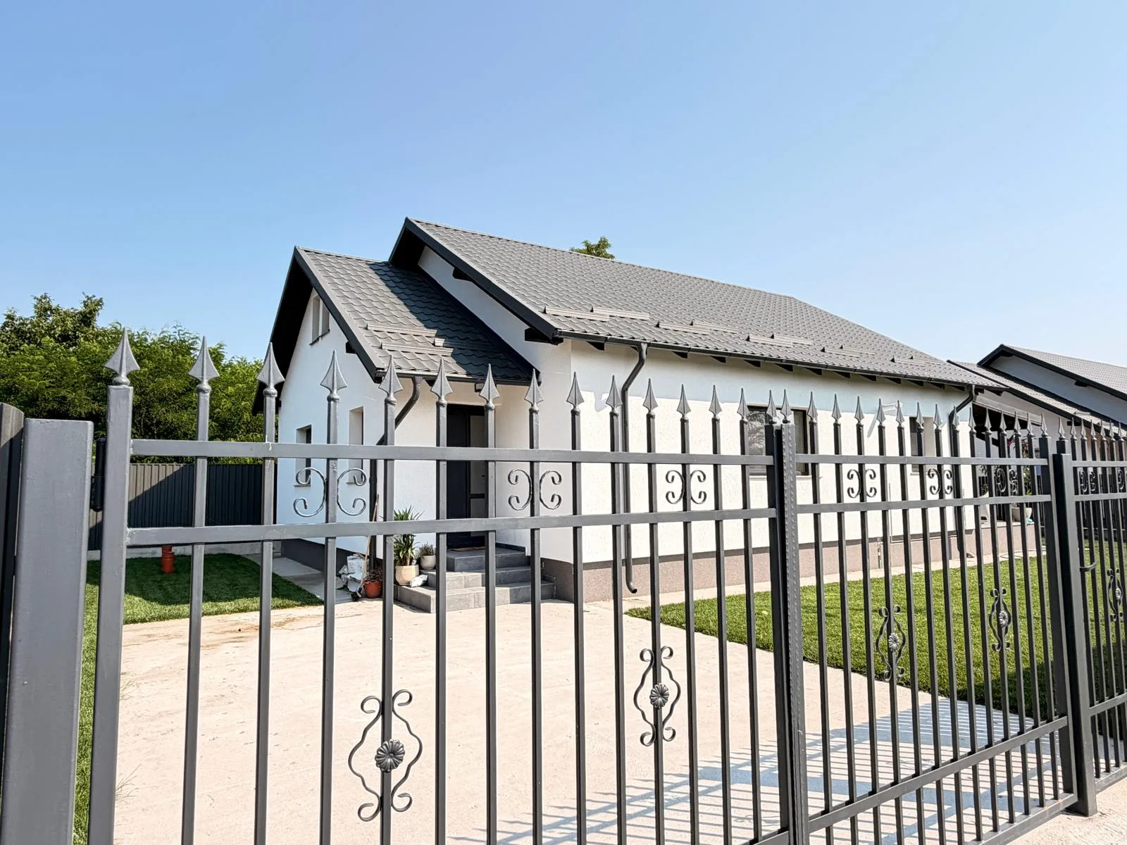Casă Modernă Hemeiuș | P+M | 120 mp | Construcție Premium