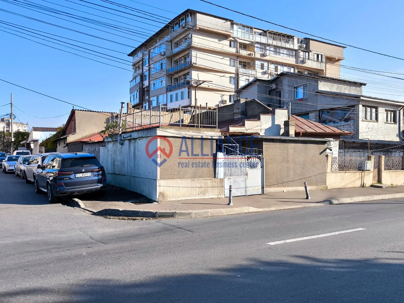 ICIL casa 4 camere pe colt!