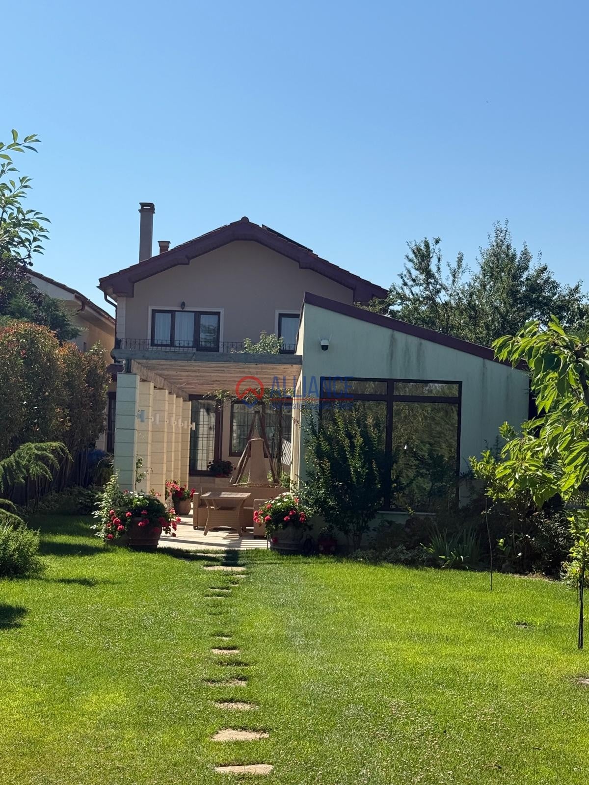 Vilă P+1 renovată complet în Cumpăna, teren 800 mp, garaj, șemineu și foișor - foto 6