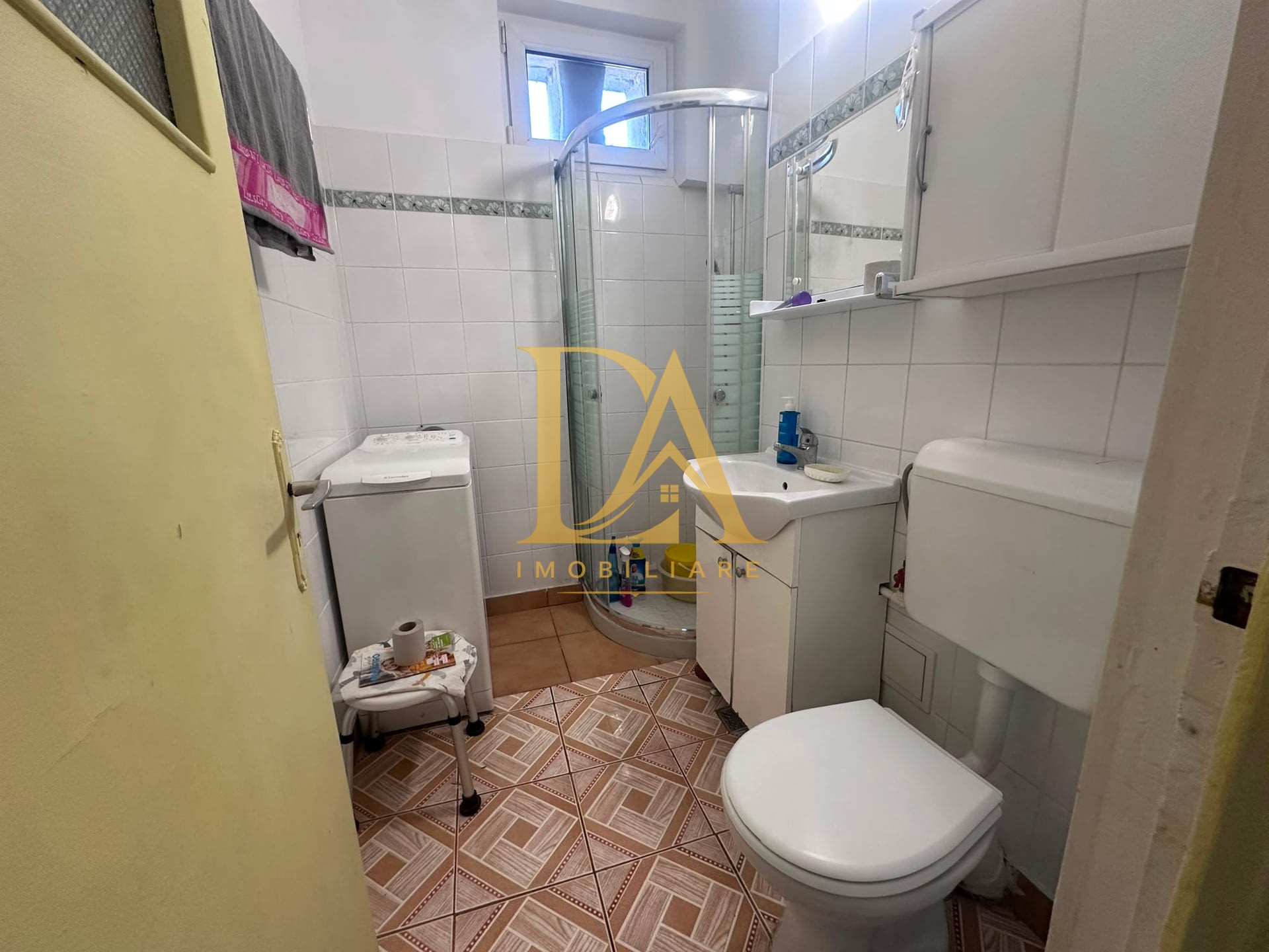 2 CAMERE | ION MIHALACHE CIUPERCA | 5 MINUTE METROU 1 MAI - foto 10