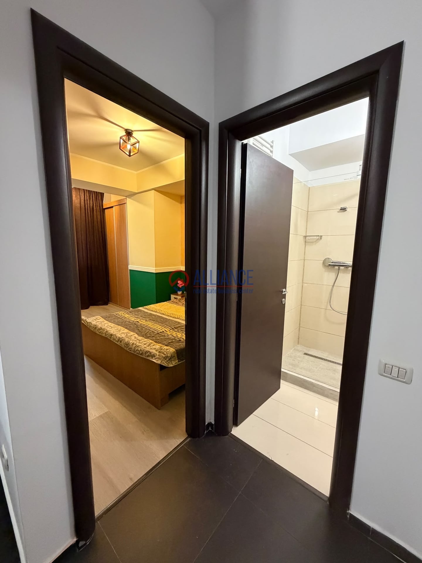 Închiriez apartament 2 cam decomandat 69 mp, I C Brătianu - foto 6