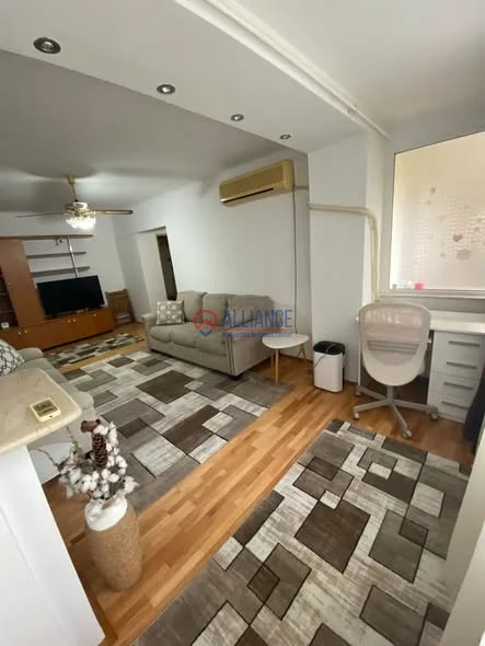 Inchiriez un apartament cu 3 camere,  Tomis 1, langa Spitalul Judetean Constanta. - Imagine principala