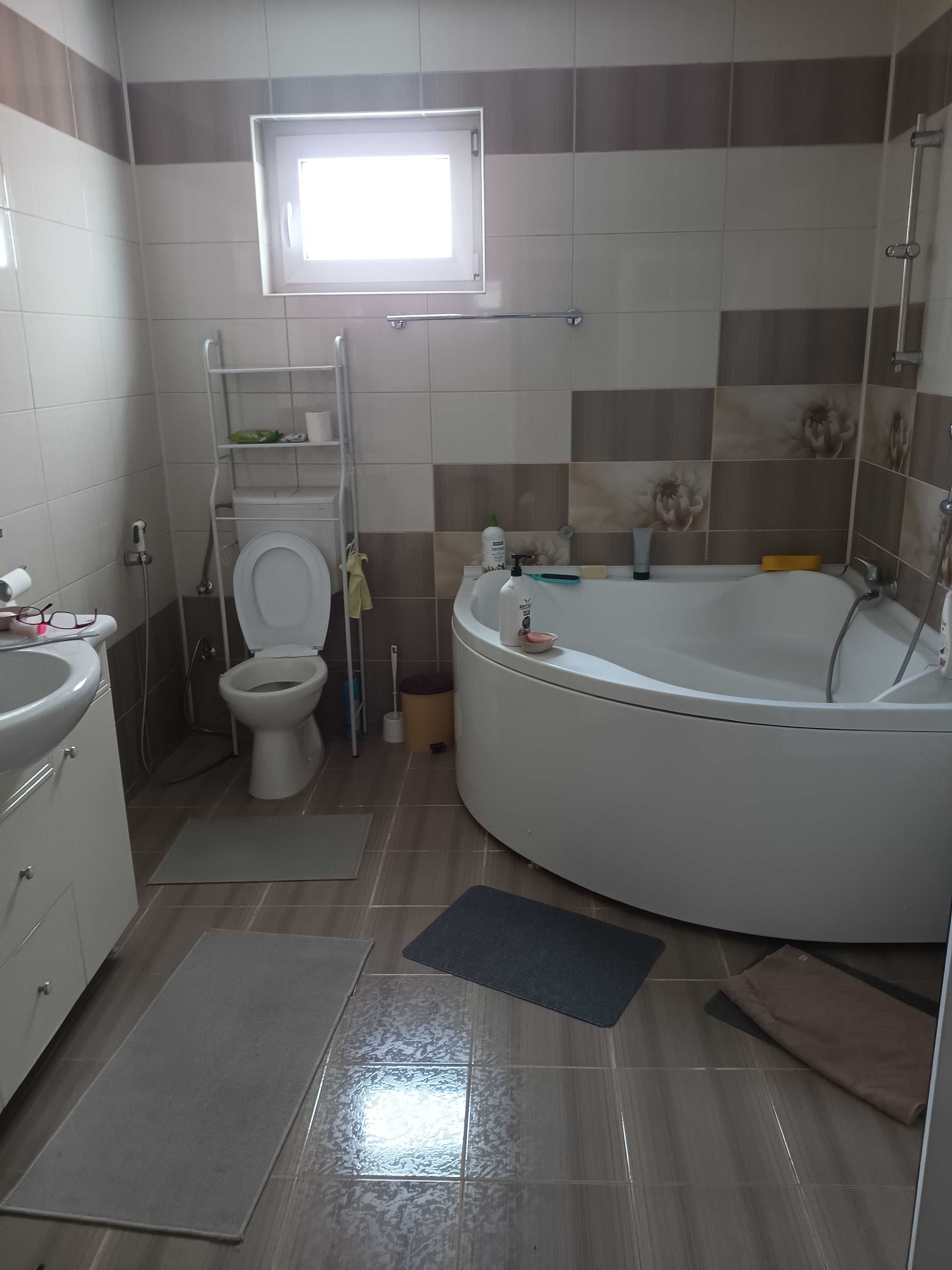 Km 5 – casă cu 3 camere, curte pavată și garaj separat - foto 11