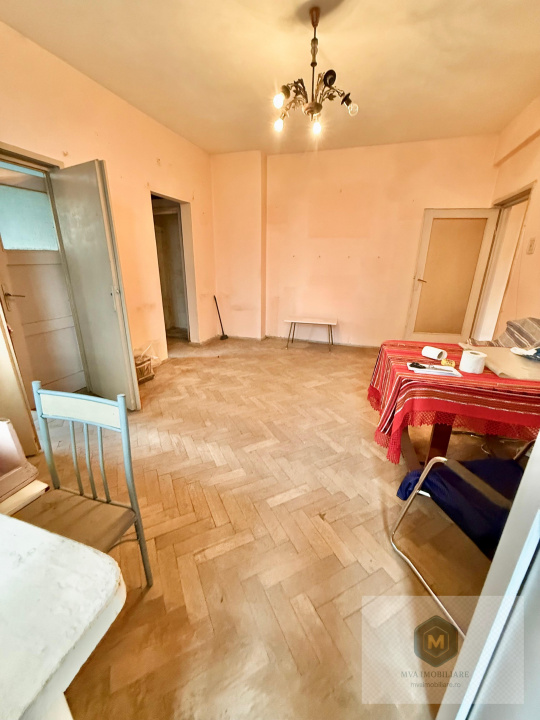 Metrou Lujerului - ap. 3 camere - necesita renovare completa - foto 9