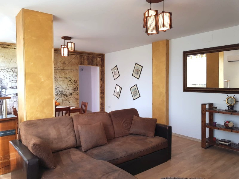 BULEVARDUL MAMAIA - Apartament de 3 camere in vila TERMEN REDUS!