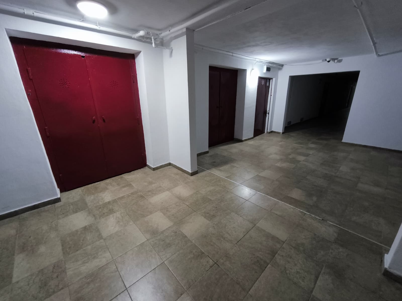 FALEZA NORD cladire multifunctionala 4600 mp cu acces din Bdul Mamaia! - foto 22