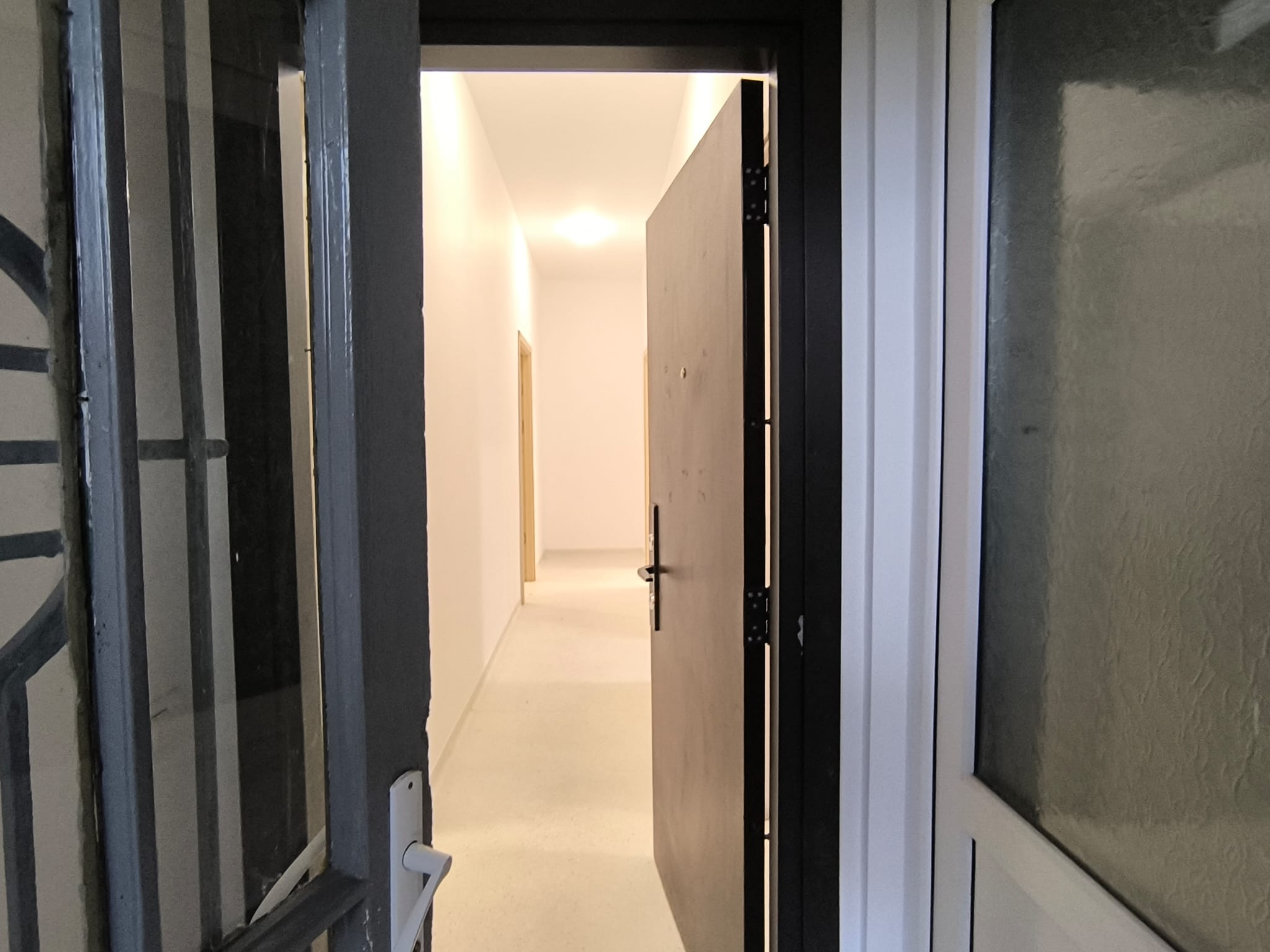 CAPITOL - Bdul Mamaia parter de vila stradal! - foto 19
