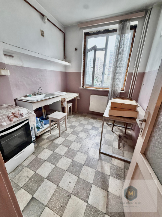 Metrou Lujerului - ap. 3 camere - necesita renovare completa - foto 3