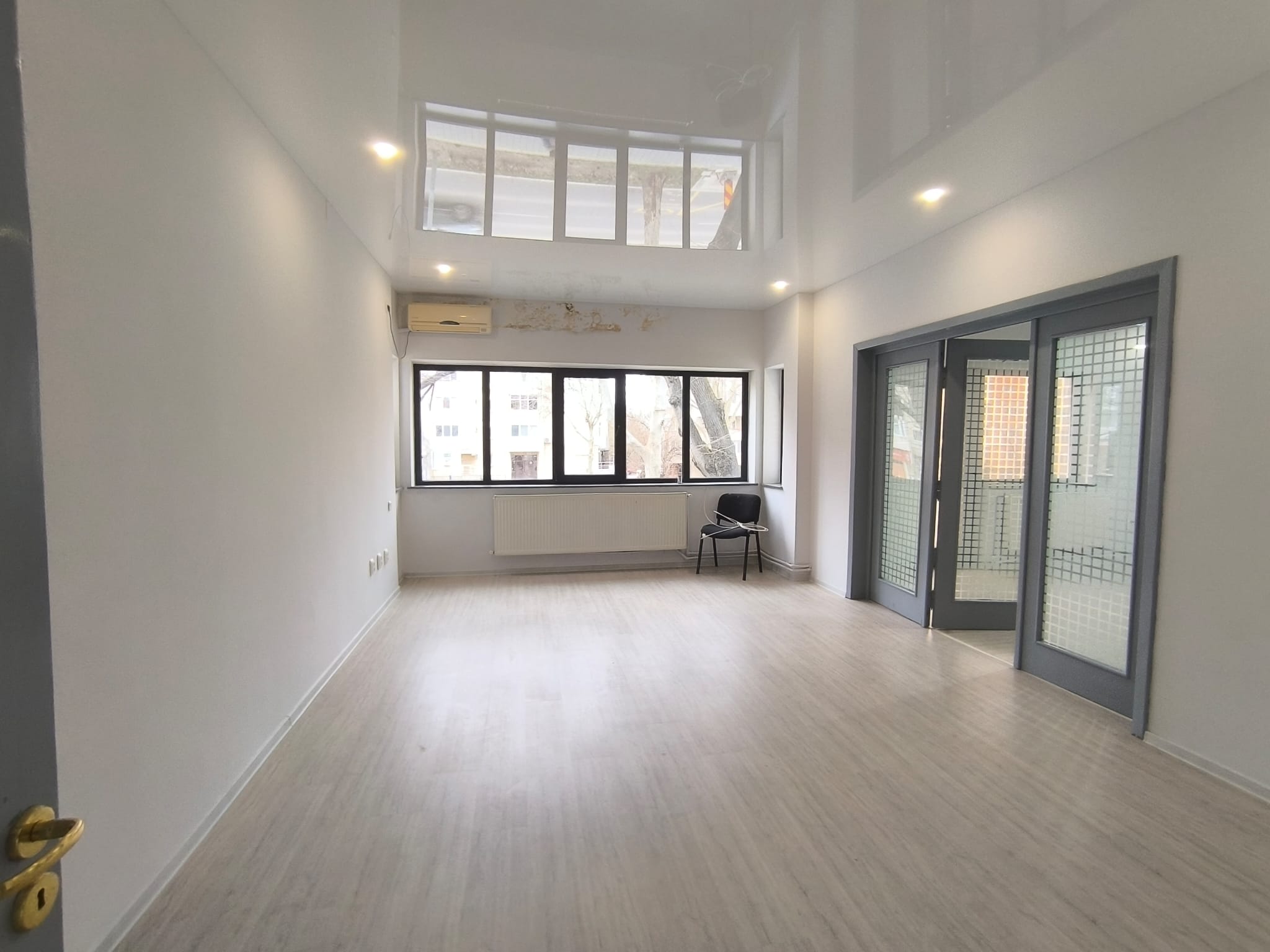 Capitol Bulevardul Mamaia Vila D+2E+M - foto 12