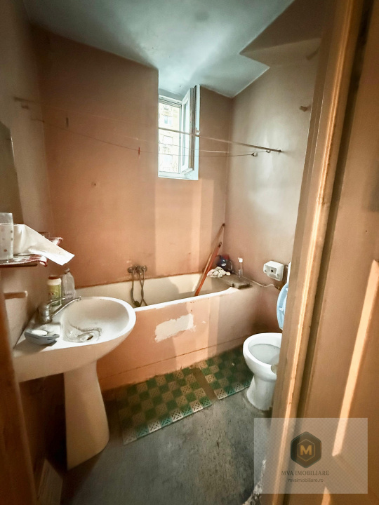 Metrou Lujerului - ap. 3 camere - necesita renovare completa - foto 11