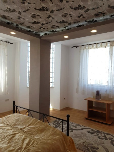 BULEVARDUL MAMAIA - Apartament de 3 camere in vila TERMEN REDUS! - foto 9