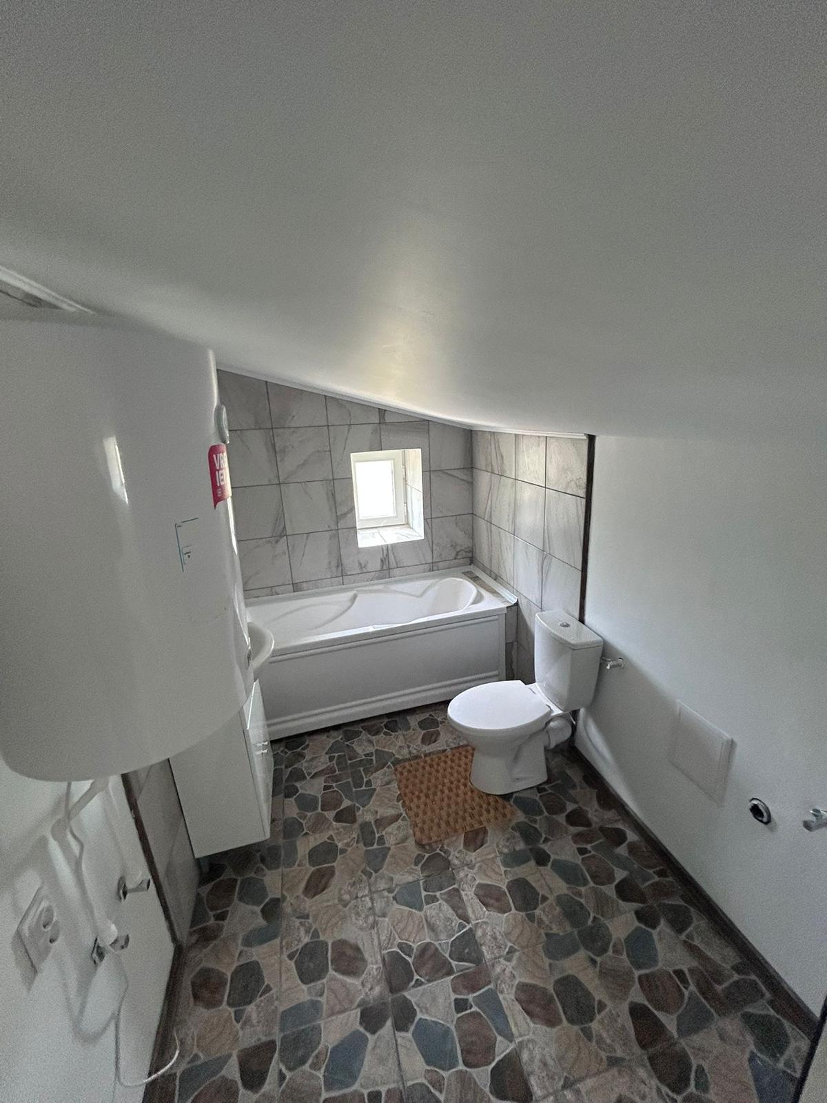 SAT CERCHEZU - Casa renovata complet si gradina - foto 3