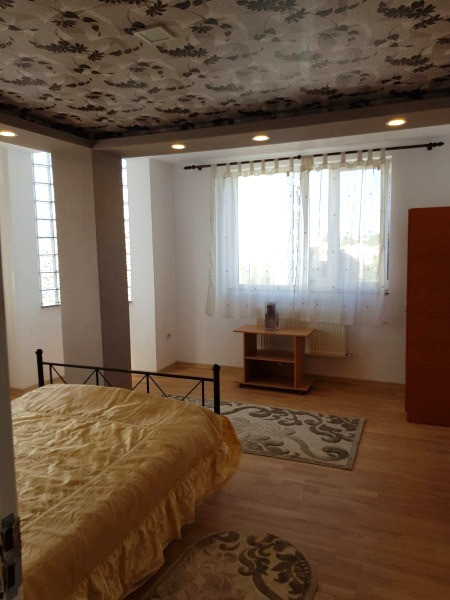 BULEVARDUL MAMAIA - Apartament de 3 camere in vila TERMEN REDUS! - foto 7